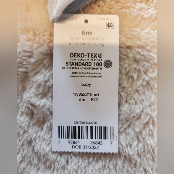 Carters one piece outfits - Picture 3 of 6